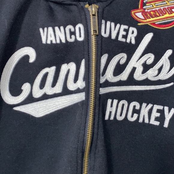 CCM Vintage inspired Canucks jacket Sz S - Picture 12 of 13